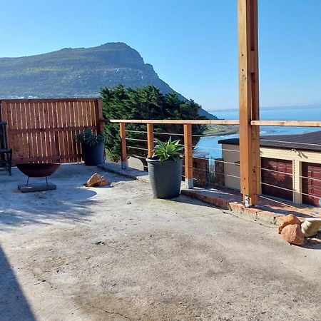 Relax,Revive,Reset & Enjoy The Sounds Of The Sea! Apartment Cape Town Exterior photo